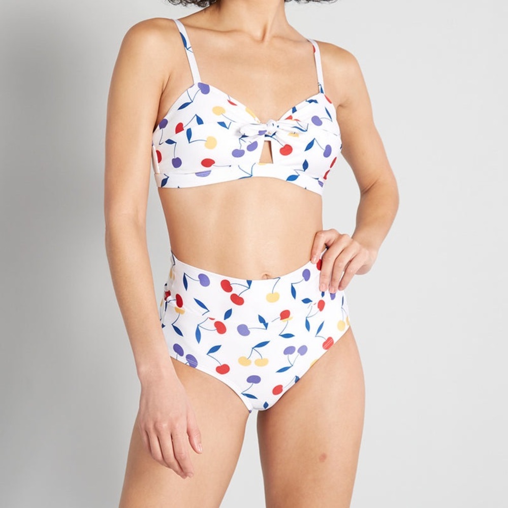ModCloth Retro Cherry Print Bikini Set Santa Barbara Saturdays Clarice Large
